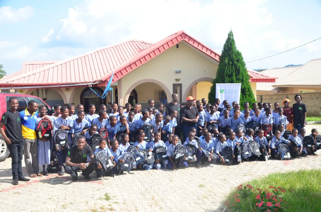 Students, teachers, Oba Abolarin and partner team at Abolarin College